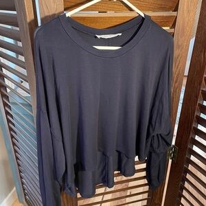 Buru Navy Long Sleeve Asymmetrical Hem Top Size S